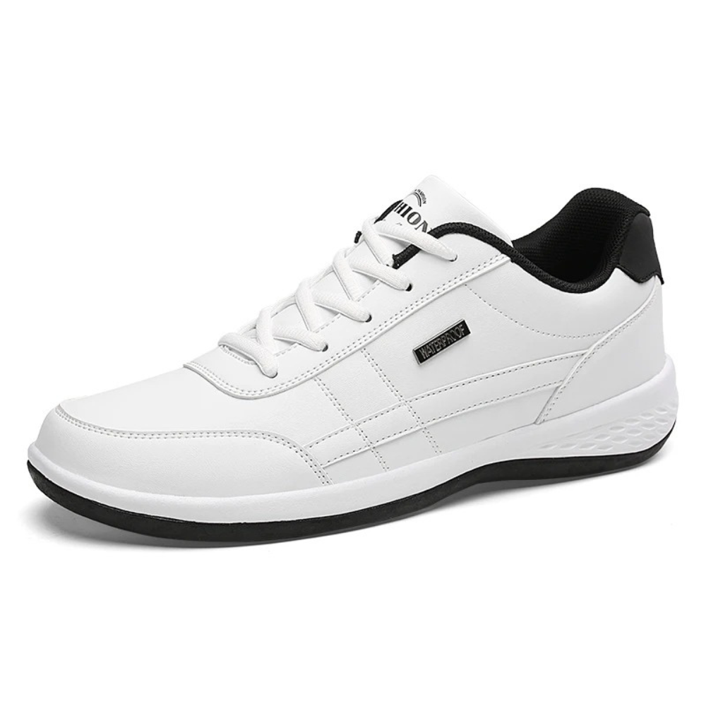 Schwarze Herren orthopädische Sneaker für Komfort & Fußgesundheit. Bequeme Alltagsschuhe für Männer.