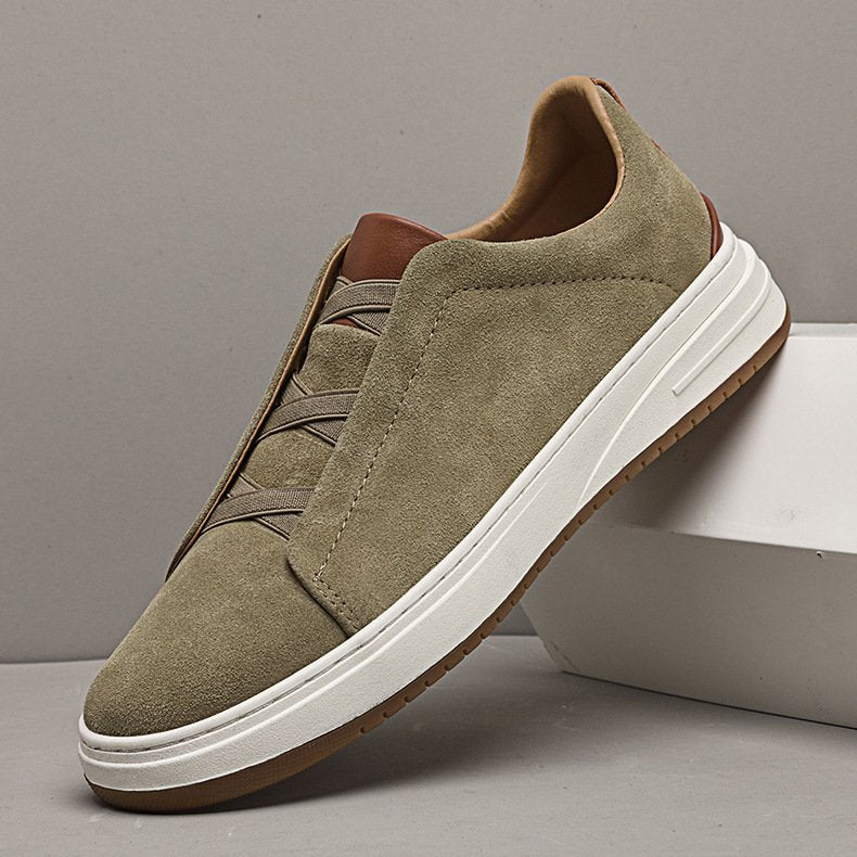 Leichte, bequeme Herren Slip-On Sneaker in Khaki; minimalistisch für Alltag & Freizeit.