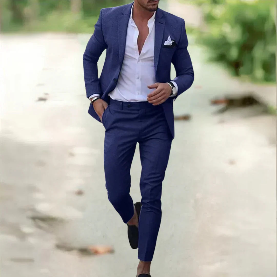 Leichter blauer Herrenanzug, 2-teilig, Slim Fit. Perfekt für Sommer, Hochzeit & Business-Meetings.