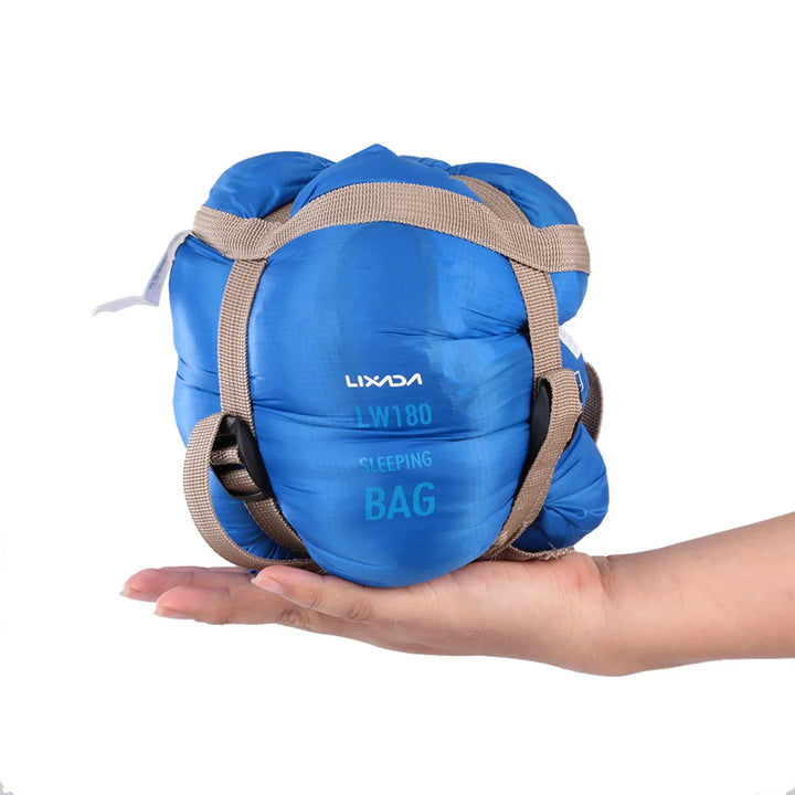 Robuster Deckenschlafsack für Erwachsene, optimal für Camping, Wandern & Outdoor-Übernachtungen.