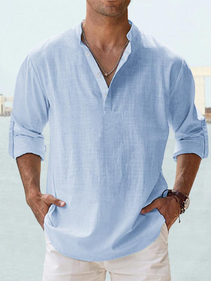 Details des eleganten Herren-Sommerhemdes: Kragen und Manschetten. Slim Fit für moderne Herrenmode.