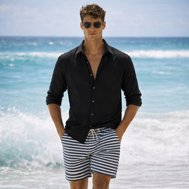 Leichter Stoff Herren Sommerhemd, atmungsaktiv und angenehm zu tragen. Klassischer Button-Down Stil.
