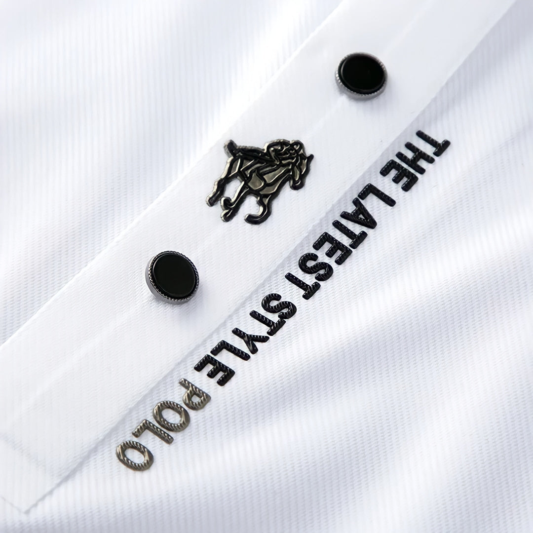 Atmungsaktives Herren Poloshirt, faltenfrei und sommerlich. Ein klassisches Freizeitshirt für jeden Tag.