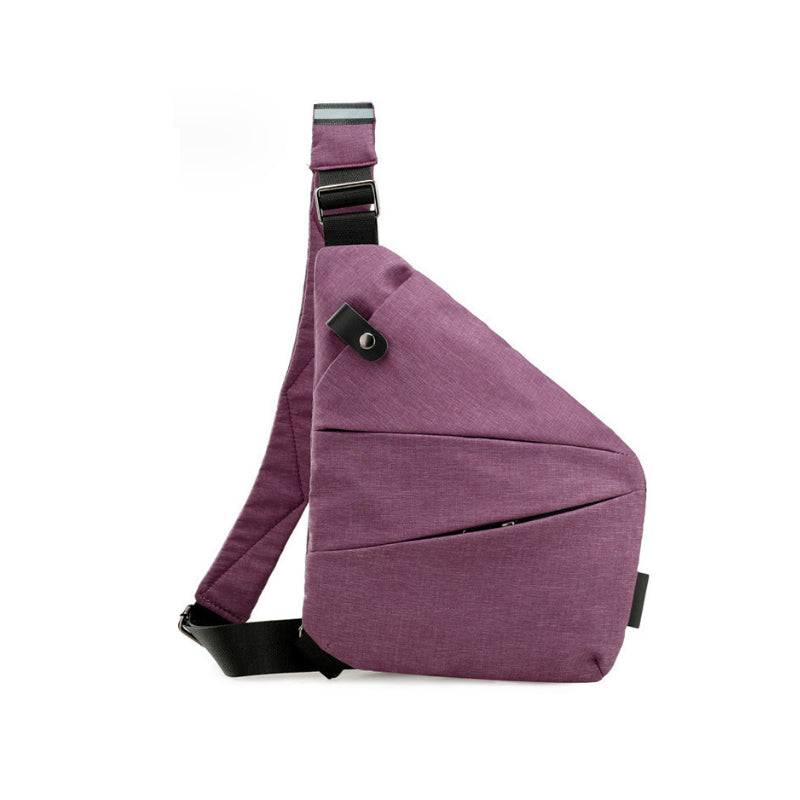 Nahaufnahme des sicheren Reißverschlusses der Anti-Diebstahl-Schultertasche für maximale Sicherheit.