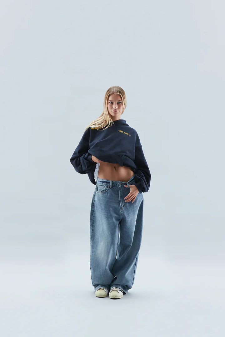Moderner Damen-Pullover mit Kapuze für entspannte Casual-Outfits.