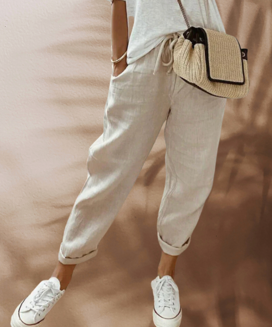 Luftige, bequeme Damen Sommerhose, kurze Weite Hose ideal für Freizeit & warme Tage. Perfekte Culotte für den Sommer.