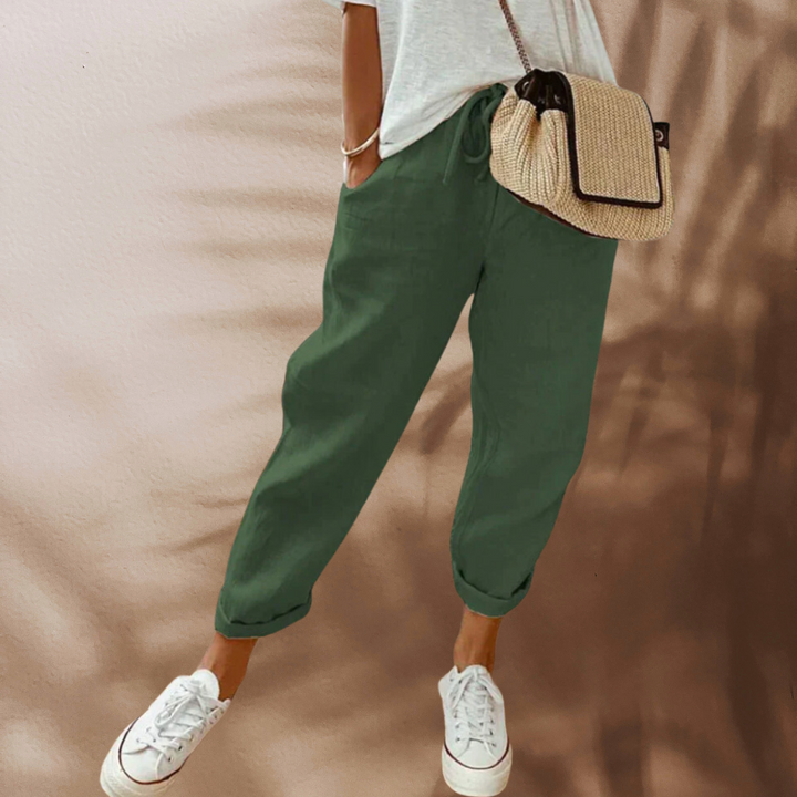 Bequeme, luftige Damen Kurze Sommerhose aus leichtem Stoff für Alltag & warme Tage. Ideal als Freizeithose.