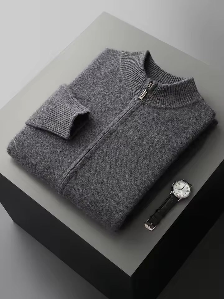 Luxuriöser Herren Trainingsanzug aus reiner Wolle. Vielseitiges Set für Freizeit, Sport & stilvolle Loungewear.