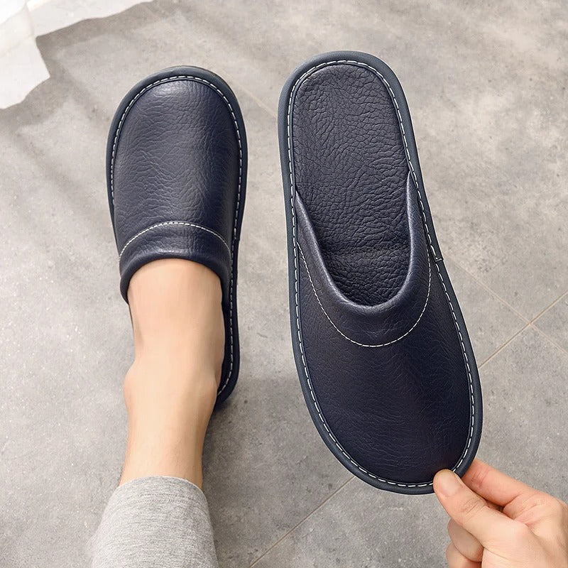 Klassische Unisex Hausschuhe – eine gemütliche Geschenkidee für entspannte Momente zuhause.