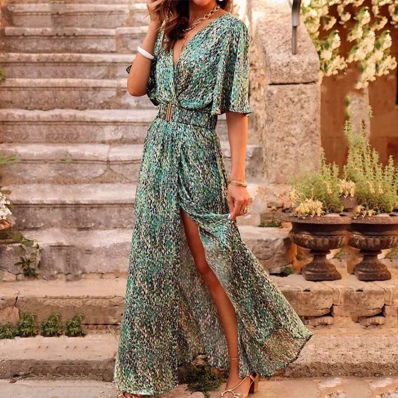 Elegantes Damen Maxikleid als Wickelkleid, bedruckt in Rosa/Grün, mit V-Ausschnitt & Gürtel, ideal für Sommer & Feste.