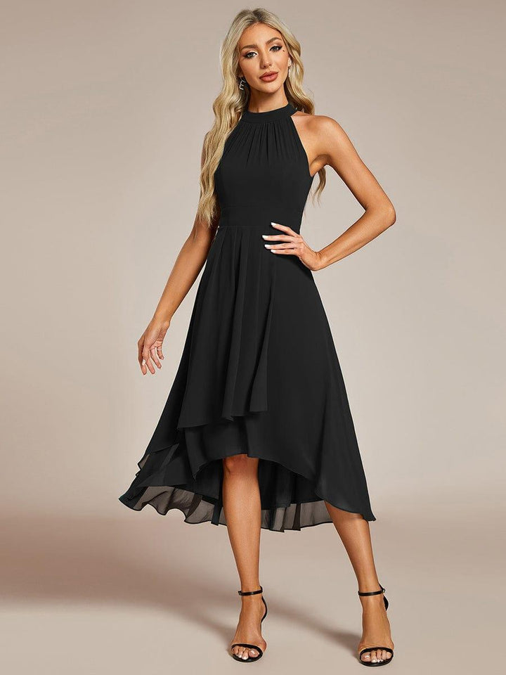 Bezauberndes Damen Midikleid, A-Linie, Halterneck, perfekt für stilvolle Sommerpartys.
