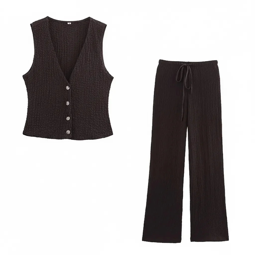 Modernes Damen Loungewear Set mit Crinkle-Struktur. Atmungsaktiver Zweiteiler für maximalen Komfort zu Hause.