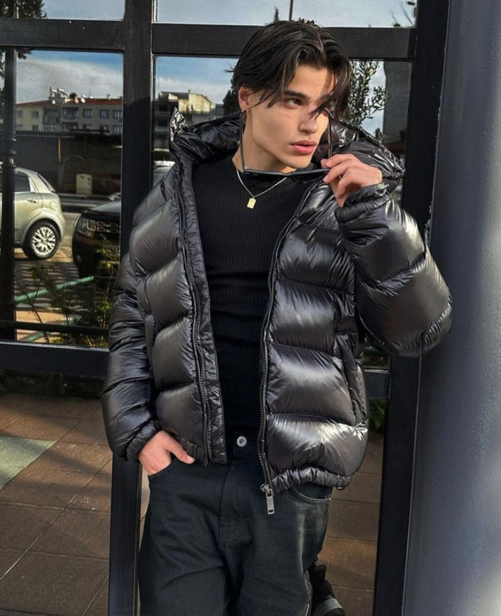 Herren Steppjacke mit modernem Steppmuster; ideale Übergangsjacke für den Alltag im urbanen Streetwear-Stil.