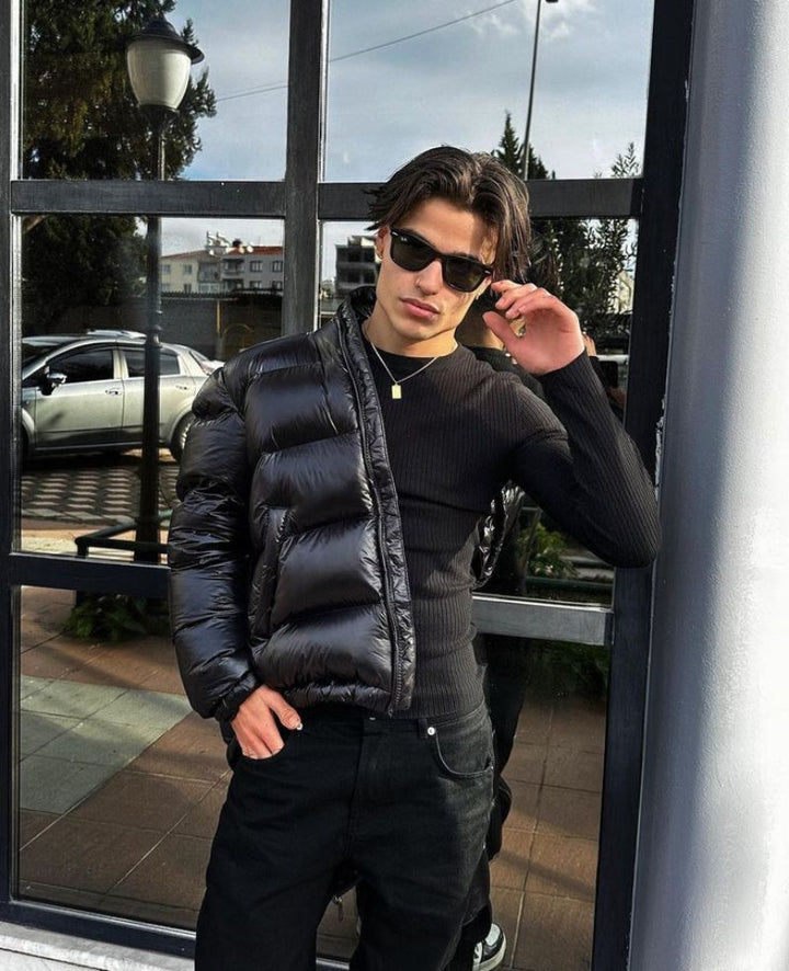 Warme Herren Steppjacke, vielseitig als Winterjacke oder lässige Übergangsjacke für moderne Herrenmode.