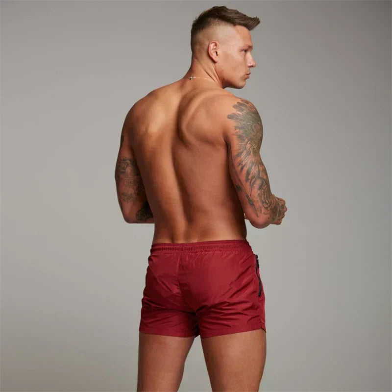 Schnelltrocknende Herren Schwimmshorts für Wassersport und Strand, ideal für den Sommerurlaub.