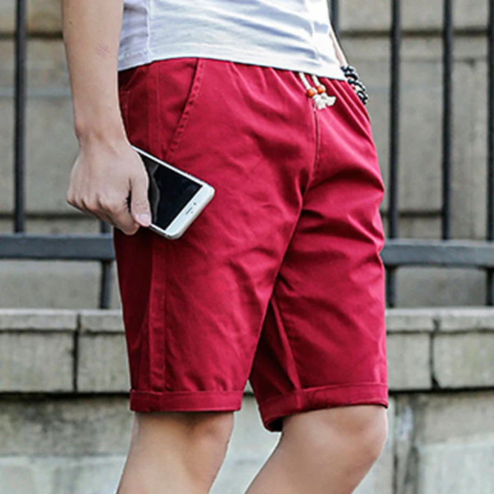 Komfortable Herren Freizeitshorts mit Kordelzug. Ideal als lässige Kurze Hosen für warme Sommertage.