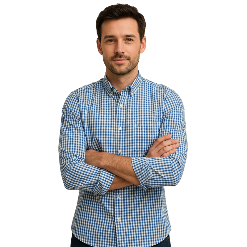 Nahaufnahme des weichen Stoffes und des detailreichen Karodesigns am Herrenhemd.