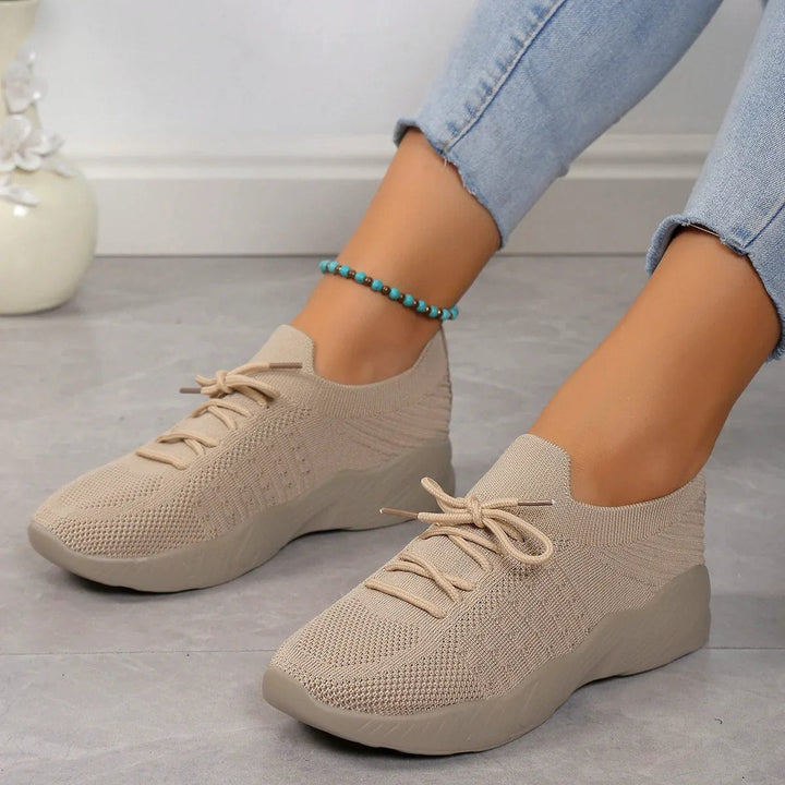 Moderne Komfortschuhe: Orthopädische Damenschuhe für Alltag & verbesserte Haltung.