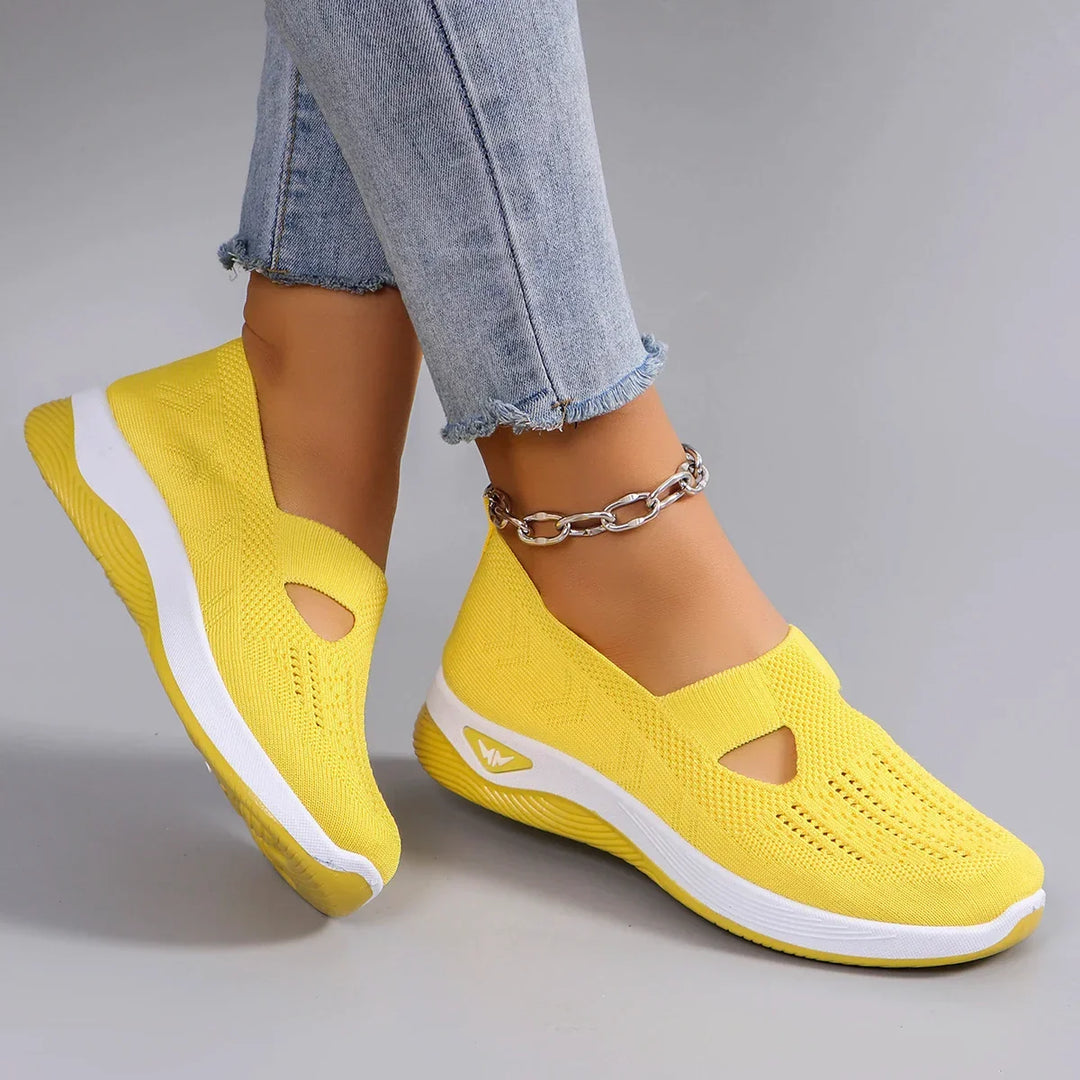 Damenschuhe für Spaziergänge, orthopädisch, bieten Dämpfung und Unterstützung für gesunde Füße.