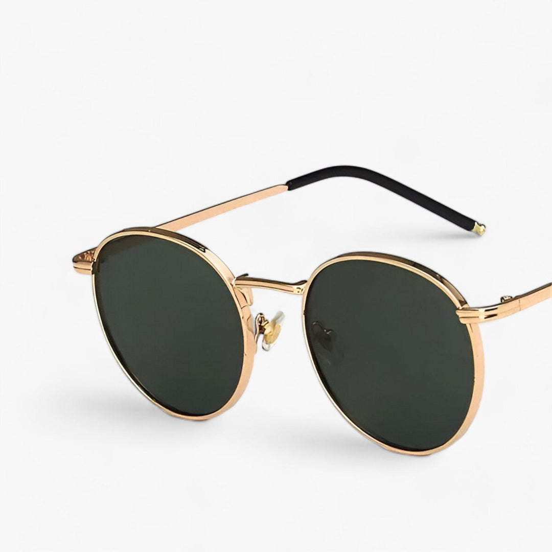 Stilvolle Unisex Sonnenbrille mit runden Gläsern und UV-Schutz, perfekt für Damen und Herren im Sommer.