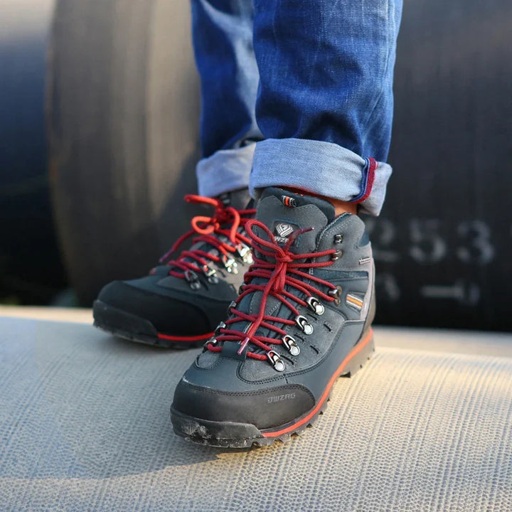 Knöchelhohe, rutschfeste Herren Wanderschuhe; robuste Outdoorstiefel für sicheres Wandern und Trekking.