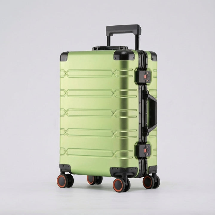 Eleganter 360°-Spinner-Rollkoffer von GlidePro. Vielseitiges Hand- oder Aufgabegepäck mit robustem Design.