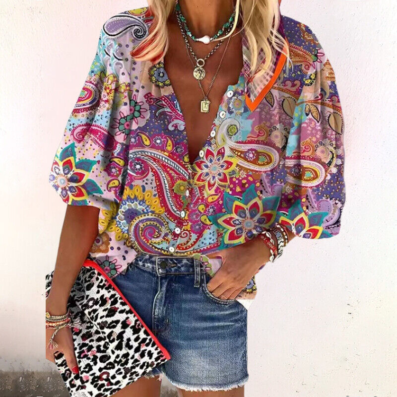 Stilvolle Boho Damenbluse mit Blumenmuster. Perfekte leichte Sommerbluse für Freizeit & Eleganz.