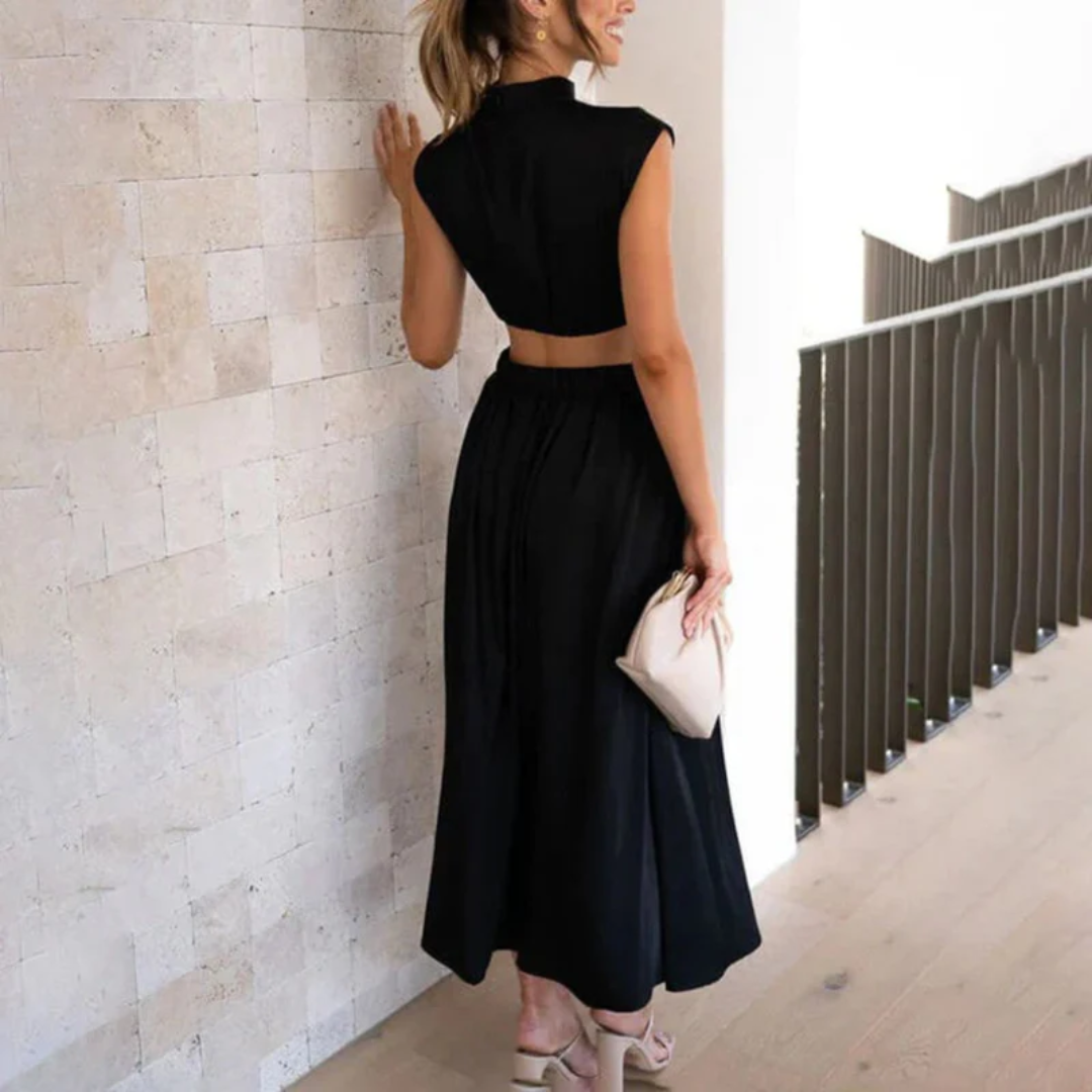Gelbes ärmelloses Maxikleid mit Cut-out, perfekt für Sommerfeste und Partys. Sehr elegant.