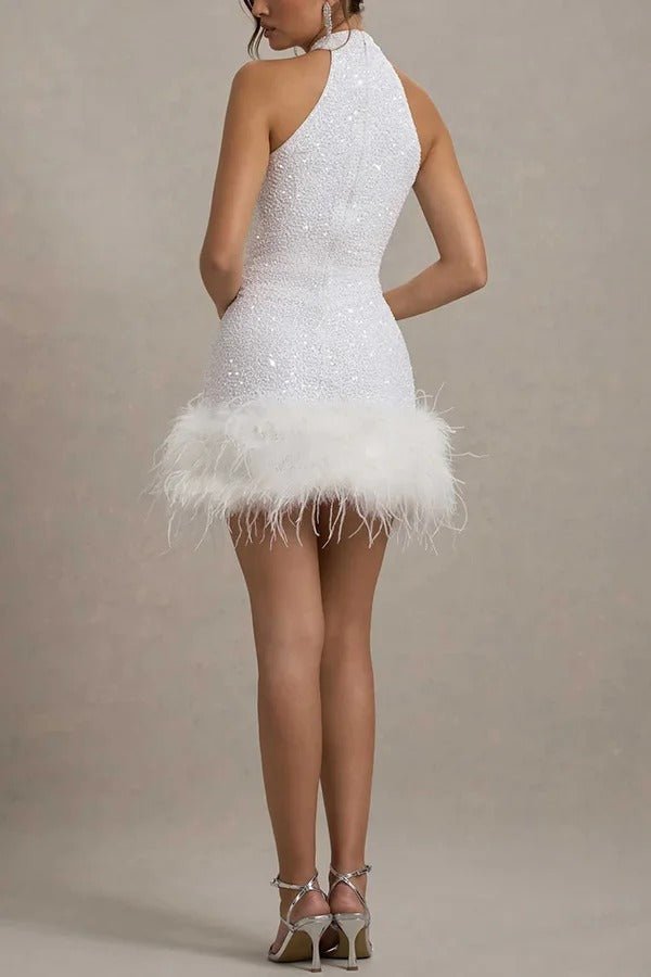 Damen Paillettenkleid mit Neckholder. Ein glamouröses Minikleid für jede Party, ein elegantes Eventkleid.