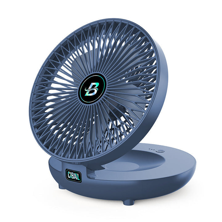 Weißer, tragbarer Mini-Faltventilator. Akkubetrieben & USB-fähig. Ideal als leiser Tischventilator für Kühlung.