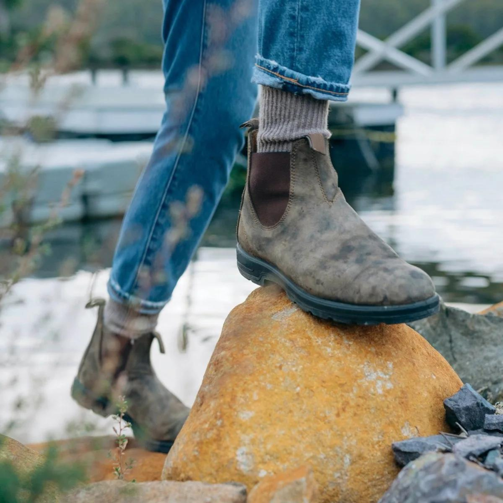 Robuster, wasserdichter Chelsea Schneestiefel "Finn" mit rutschfester Sohle. Warmer Winterstiefel für Damen & Herren.