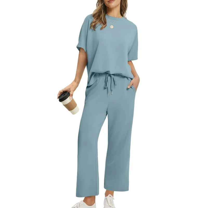 Bequemes Damen Zweiteiler Set, elastisch & locker. Komfortables Halbarm Oberteil & Damenhose für Alltag & Freizeit.