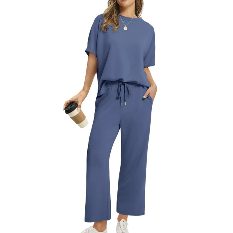 Modisches Damen Freizeitanzug Set, Oberteil & Hose, locker & bequem. Ideal als Sommer Loungewear für jeden Tag.