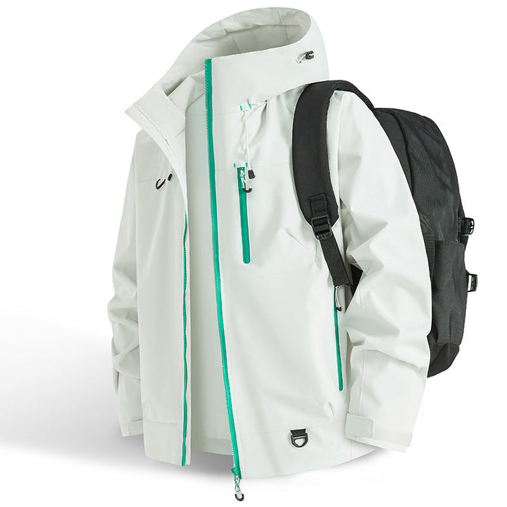 Robuste Damen Wanderjacke für alle Jahreszeiten. Winddicht, wasserdicht & atmungsaktiv für Komfort.
