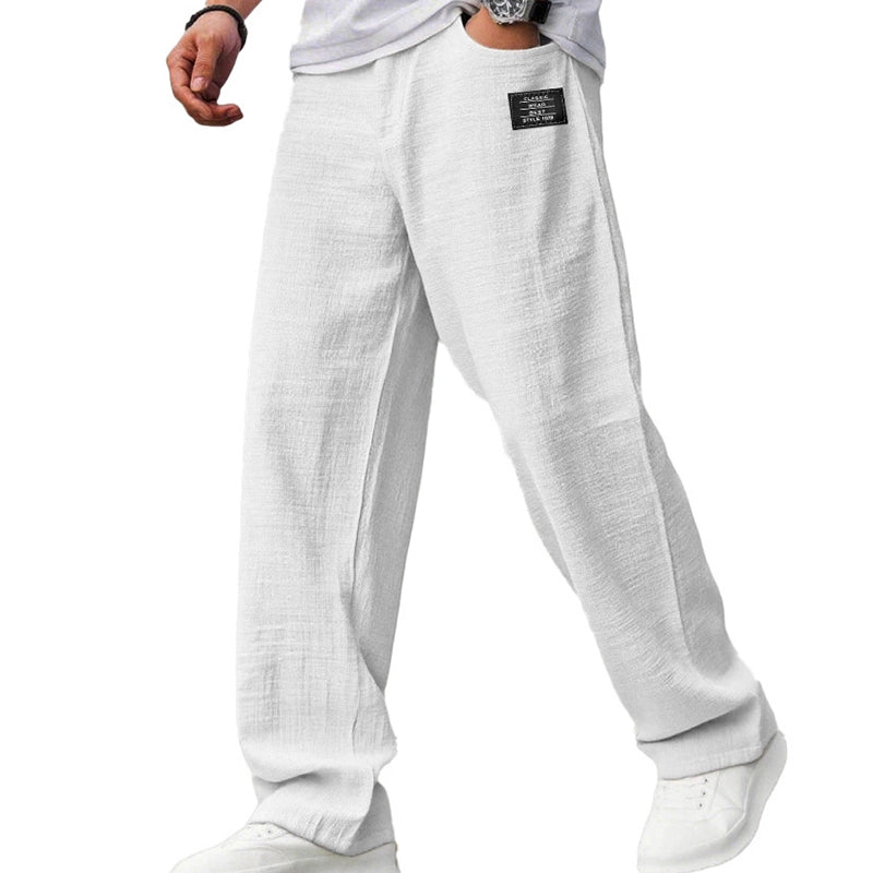 Stilvolle Herren Freizeithose mit geradem Bein. Lockerer Schnitt, perfekt für Casual-Look, Alltag, Reise & Sommer.