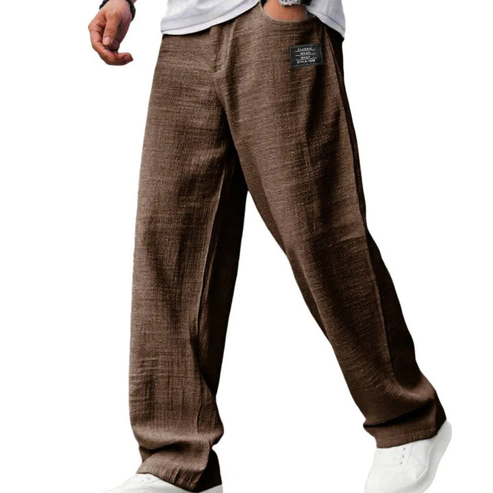 Vielseitige Herren Freizeithose: Gerades Bein & bequemer, lockerer Schnitt. Ideal für Casual-Outfits & Freizeitaktivitäten.