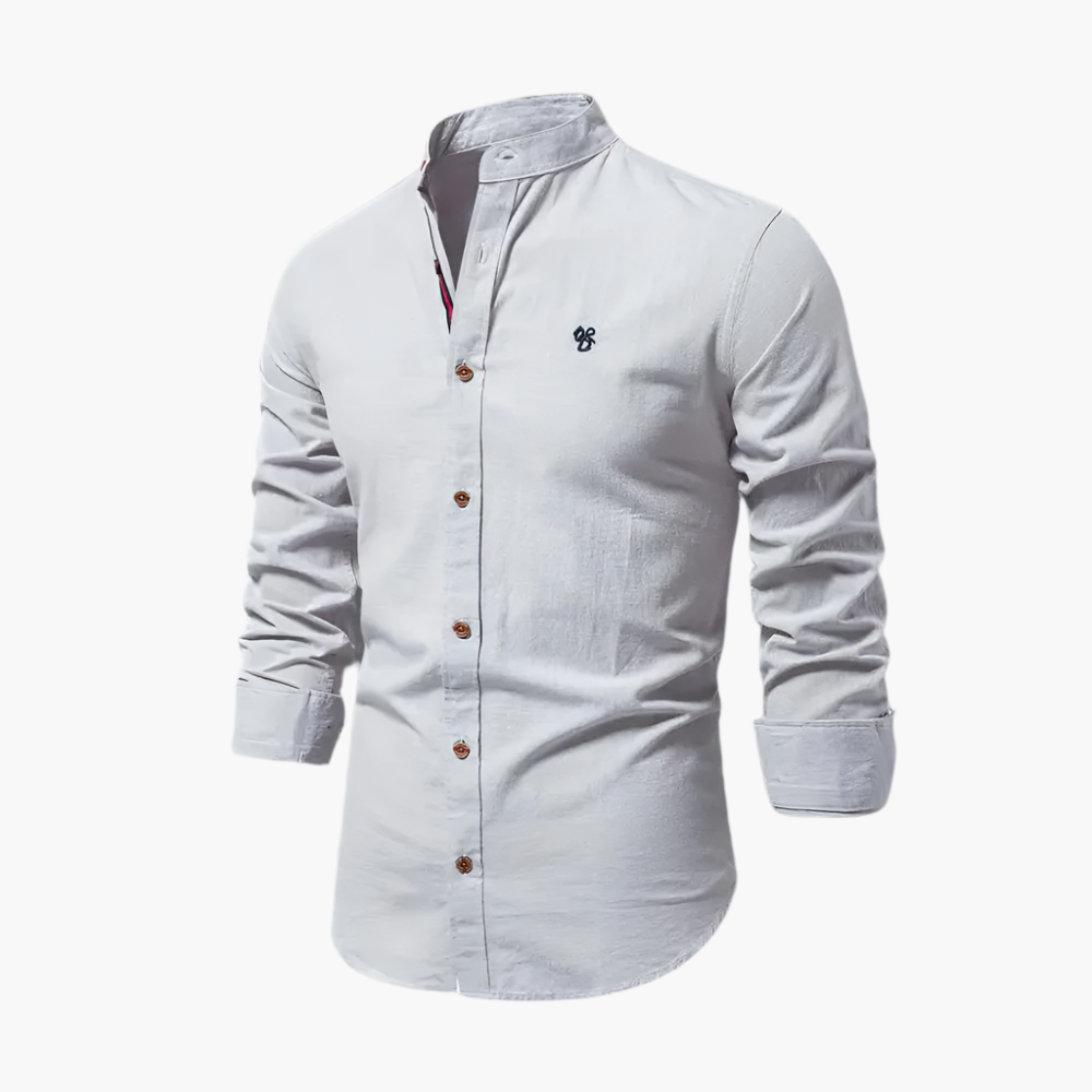 Detailansicht: Eleganter Stehkragen des Herren Langarmhemdes, perfekt für Business und Freizeitoutfits.