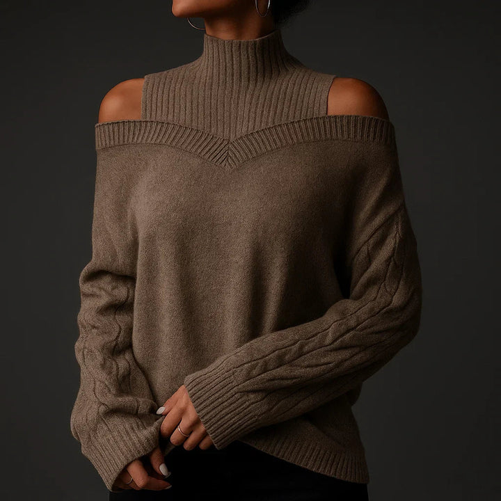 Hochwertiger Damen Rollkragenpullover mit feinem Struktur-Design und schulterfreiem Akzent. Moderne Damenfashion.