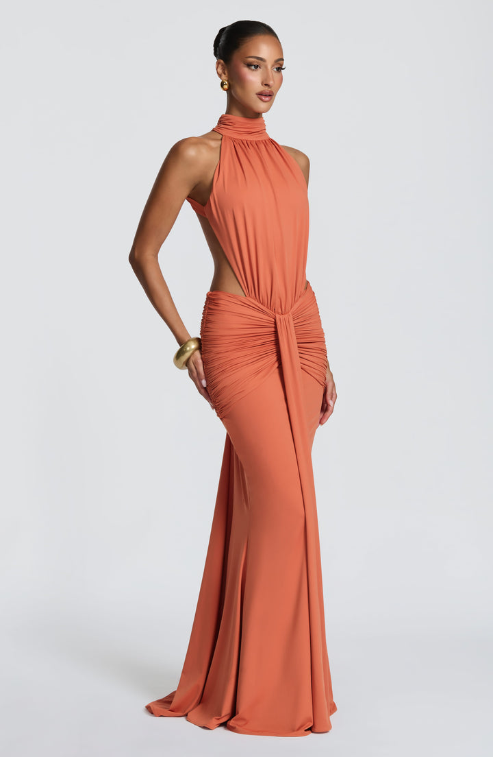 Grünes schickes Damen Maxikleid, Neckholder, tiefer Rückenausschnitt, festliches Gala-Kleid.