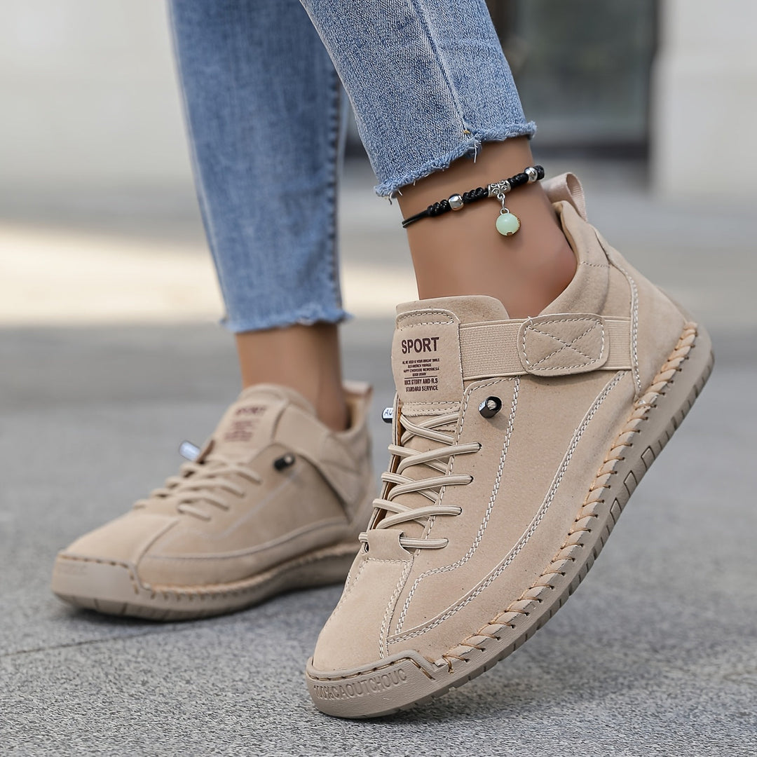 Unisex Orthopädische Bequemschuhe in modernem Design für Damen & Herren. Leichte Alltagsschuhe mit Dämpfung.