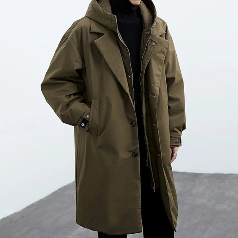 Moderne grüne wasserdichte Jacke mit Kapuze, passend für sie und ihn; ideale Freizeitjacke für jedes Wetter.
