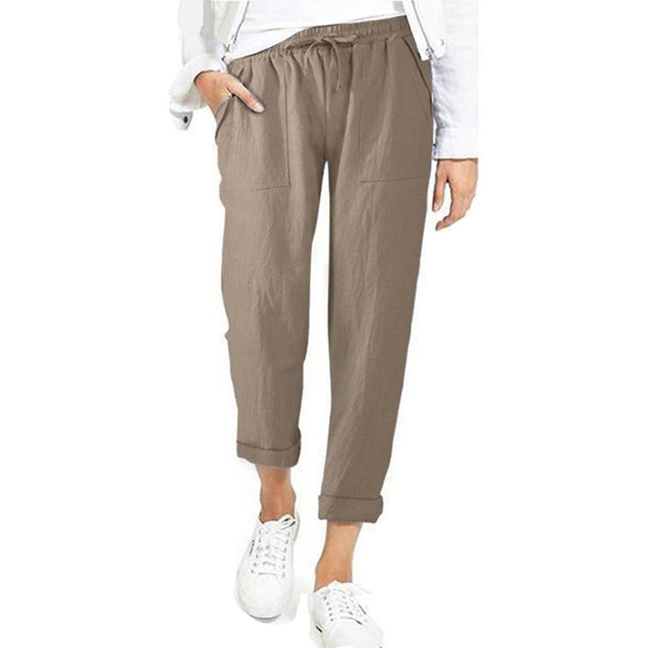 Urbaner Stil: Leichte Damen Freizeithose Regular Fit. Bequem und modern für den Sommer.