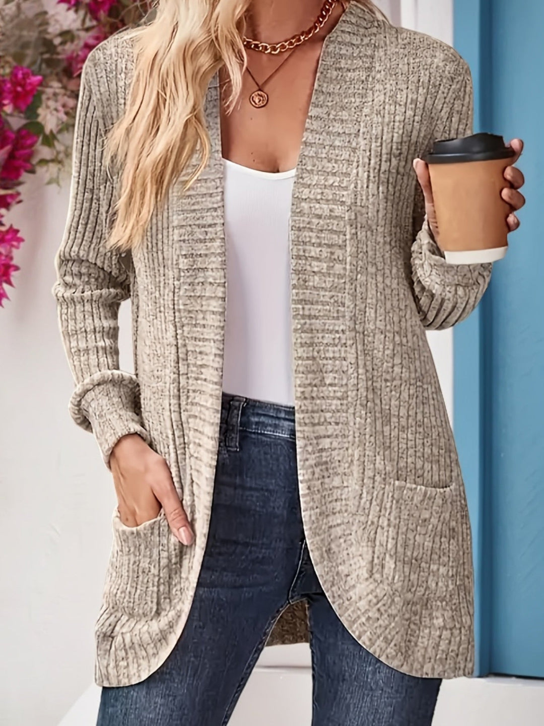 Gemütliche Damen Strickjacke mit offenem Schnitt, Cardigan für Komfort & schicke Outfits.