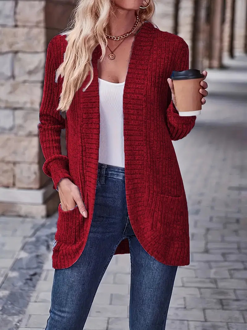 Elegante Damen Strickjacke als Oberteil, klassischer Cardigan für Business- & Casual-Looks.