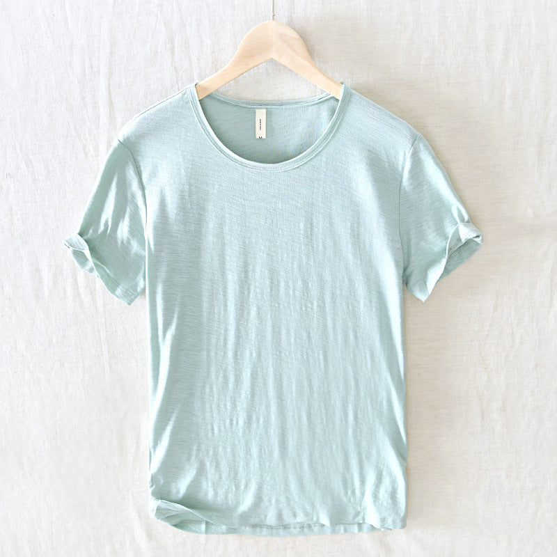 Blaues Herren Basic T-Shirt von Mayer-Boutique. Vielseitiges Oberteil für entspannte Tage oder als Sommer T-Shirt.