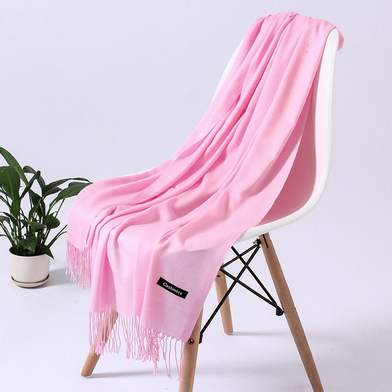 Vielseitiger Damenschal aus weichem Polyester, elegant und bequem für kühle Tage.