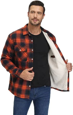Herren Freizeitjacke für kühle Tage, bequem & stilvoll. Ideal für Herbst- & Winter-Outdoor-Aktivitäten.
