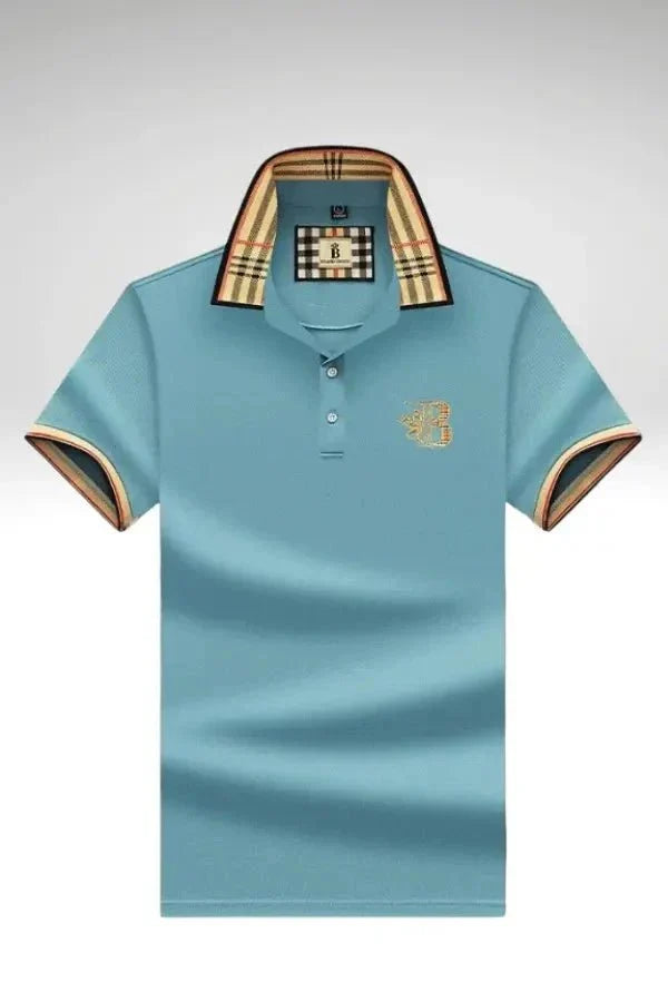 Leichtes hellblaues Herren Polohemd, vielseitig für Frühling & Sommer, casual & elegant kombinierbar.